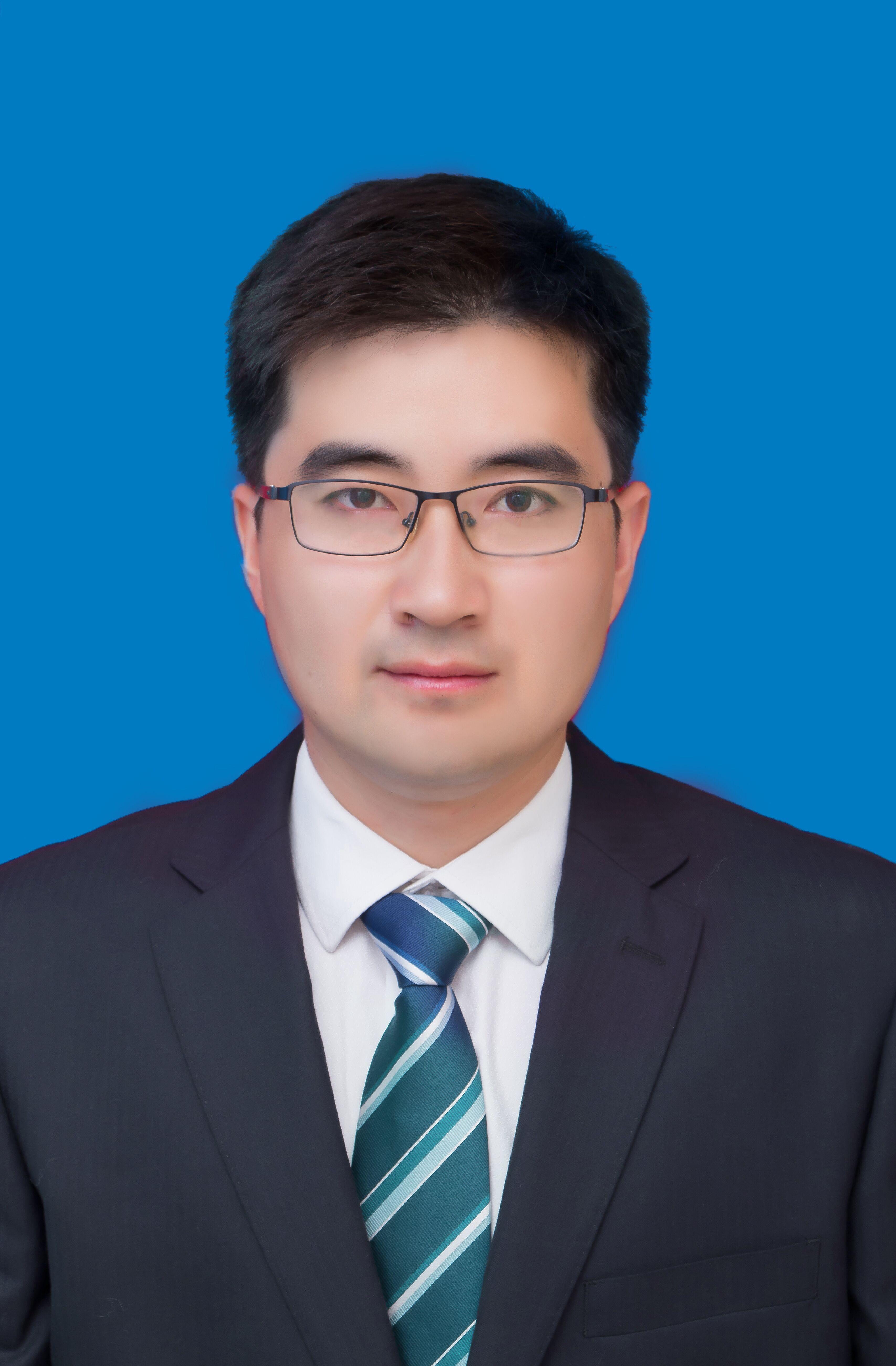 王磊.jpg