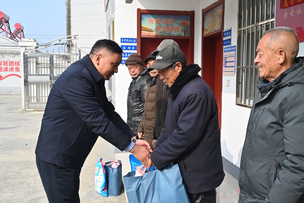 20250227军民同心暖寒冬 共建共荣谱新篇1.JPG