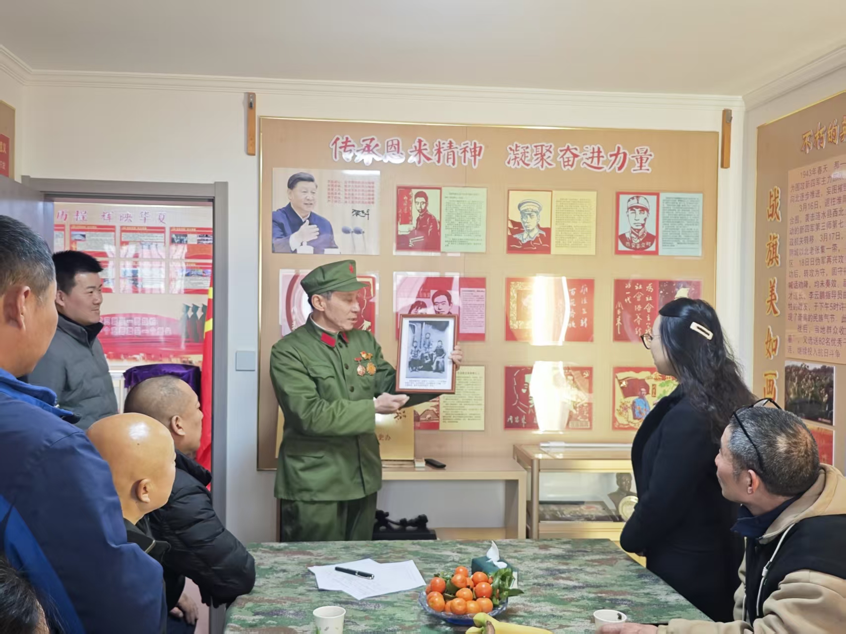 戎光闪耀心向党  汲取力量踏新程1.jpg