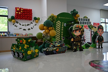 六一送温暖 党建护成长4.JPG